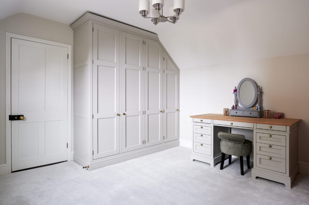 fitted bespoke wardrobe